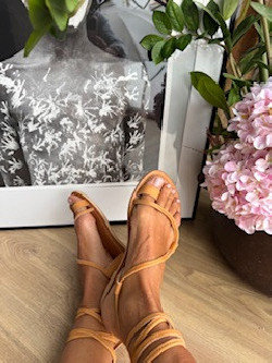 TRIMARAN beige, sandalia plana