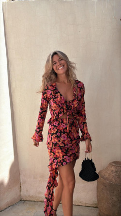 ANAT negro estampado, vestido asimétrico