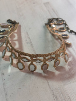 Madison, gargantilla