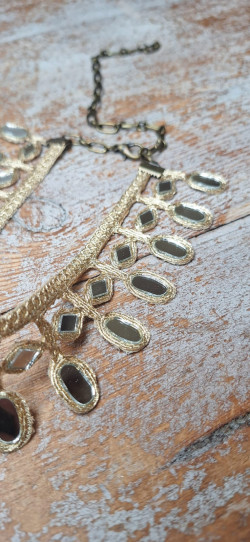 Madison, gargantilla