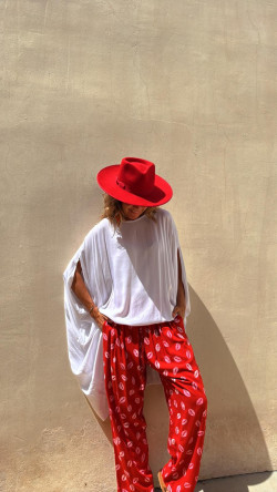 CAPRI blanco, top asimetrico