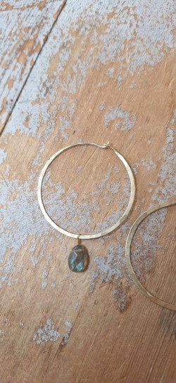 FLORA dorado, pendiente