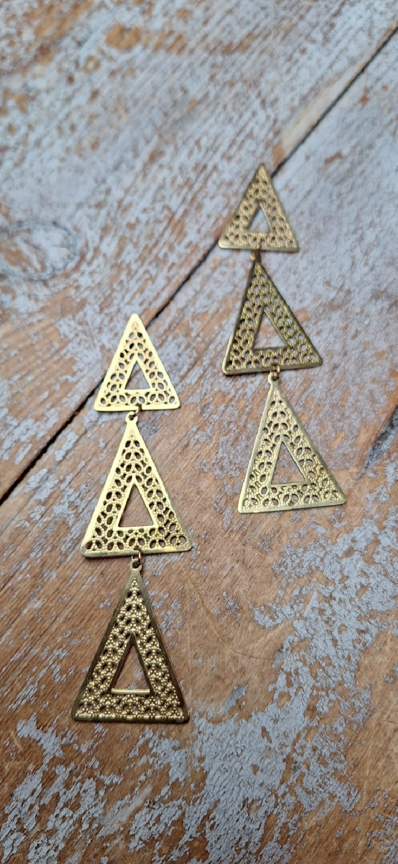 ANGLE pendientes dorados