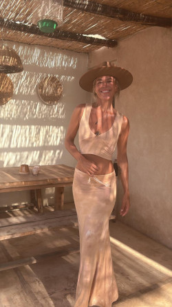 VIENA tie salmón/rosa, falda larga