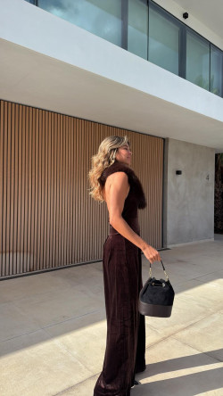 DESTINITY mono, chocolate terciopelo DRESS CODE